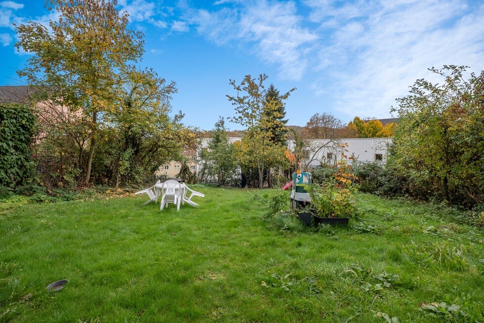 Rund 51 m² große 2-Zimmer-Dachgeschosswohnung mit renoviertem Tageslichtbad und Gartennutzung - Foto 5