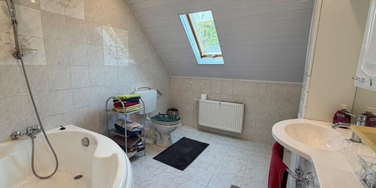 Badezimmer EG