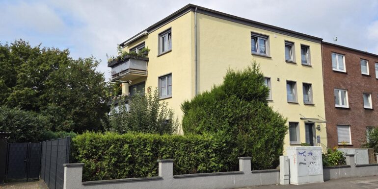 EG-Wohnung im 3-Familienhaus